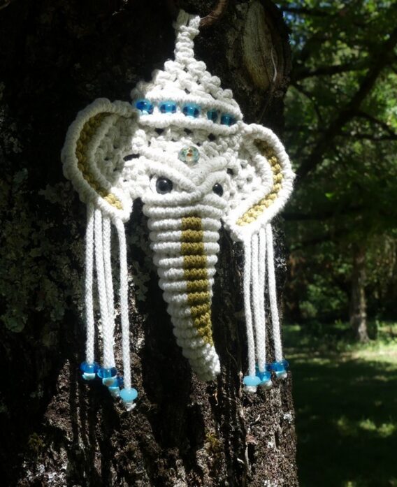 Ganesh en Macramé (Kiwi - Naturel) avec perles en Verre de Murano