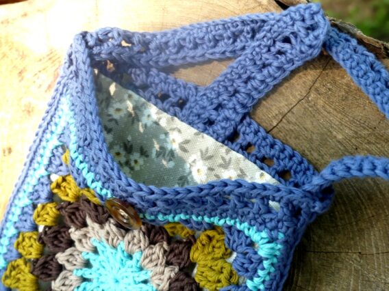 Petit sac Bohème "Tournesol" au Crochet Bleu doublure