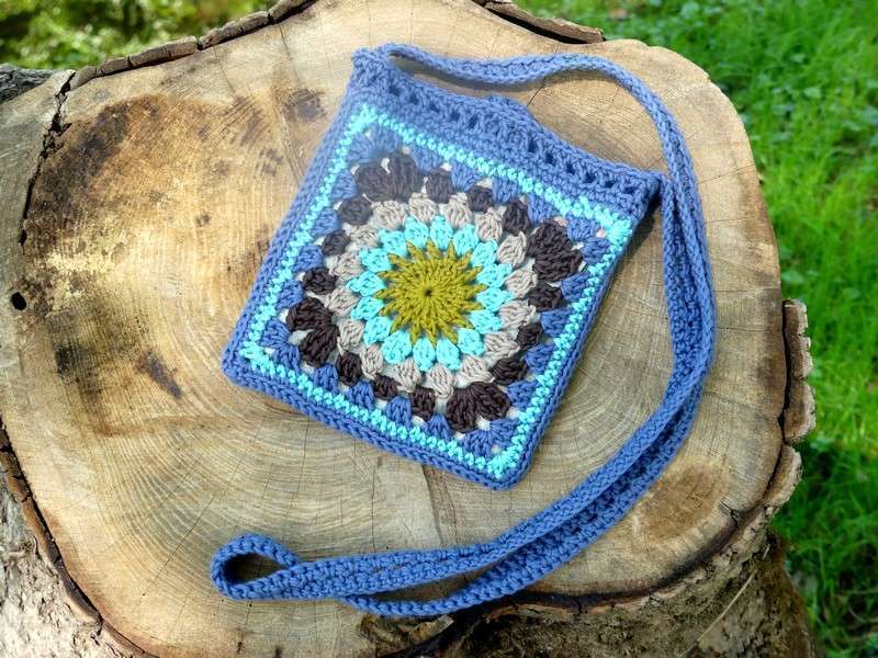 Petit sac Bohème "Tournesol" au Crochet Bleu verso